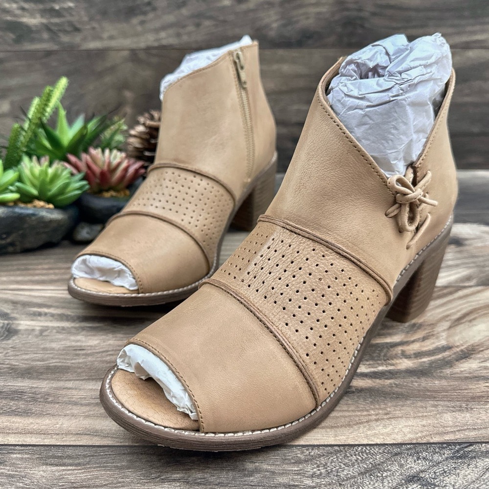 ❌SOLD❌NIB Roan Bed Stu Katherine 9 40 Leather Peep Toe Asymmetrical Booties Bone - Picture 3 of 11